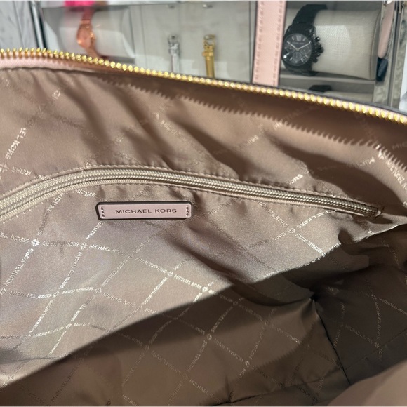 MICHAEL KORS Marilyn Medium Signature Logo Tote Bag - Picture 7 of 8